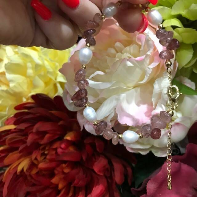 Strawberry Quartz with Pearl adjustable bracelet