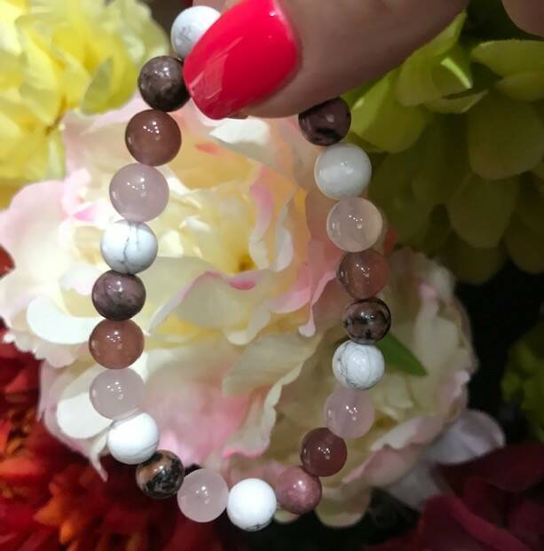 Howlite, Rose Quartz, Rhodonite & Strawberry Quartz beaded stretch bracelet 